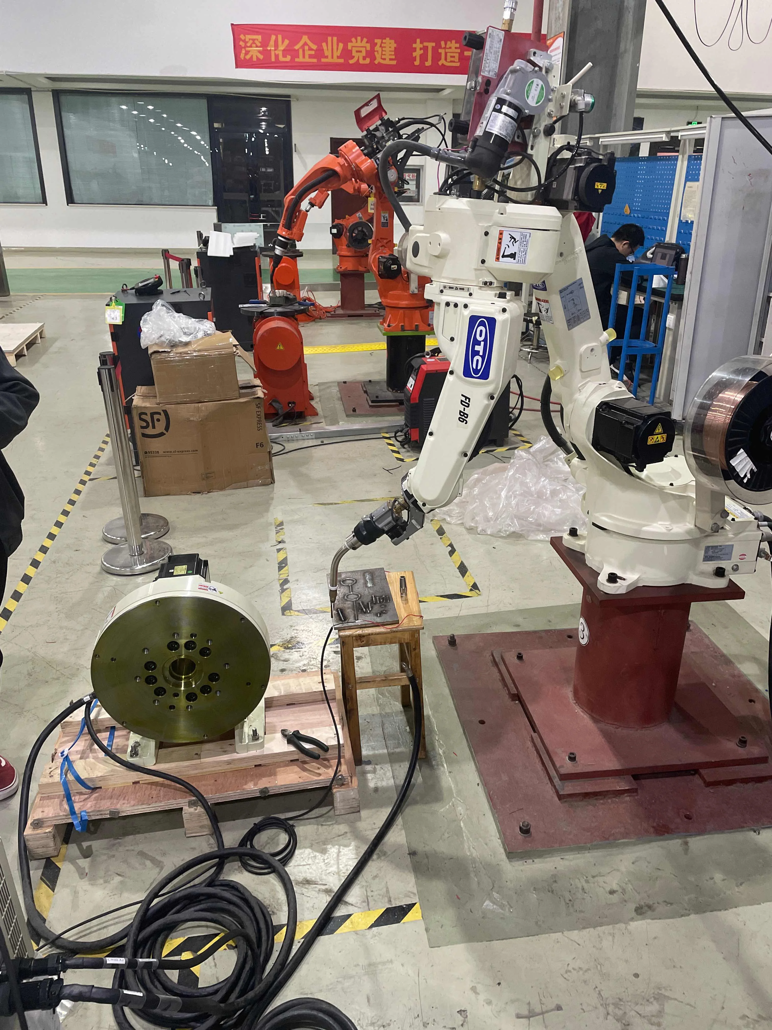 Automatic 6-Axis Robotic Fiber  Welding Machine for Metal and Stainless Steel, Complete Welding Robot Solution