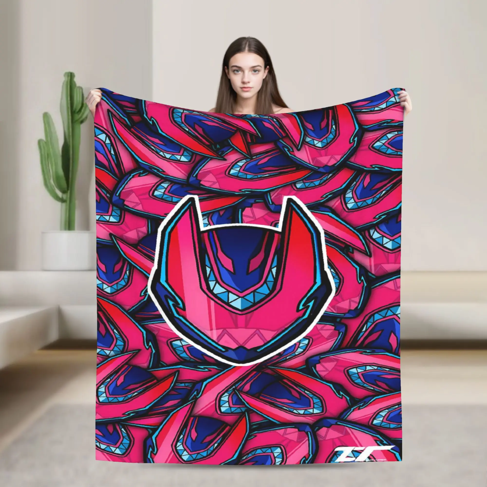 Hot Pink Swirl Kamen Rider Blanket Travel Flannel Throw Blanket For Home Decor Soft Warm Quality Bedspread Birthday Present