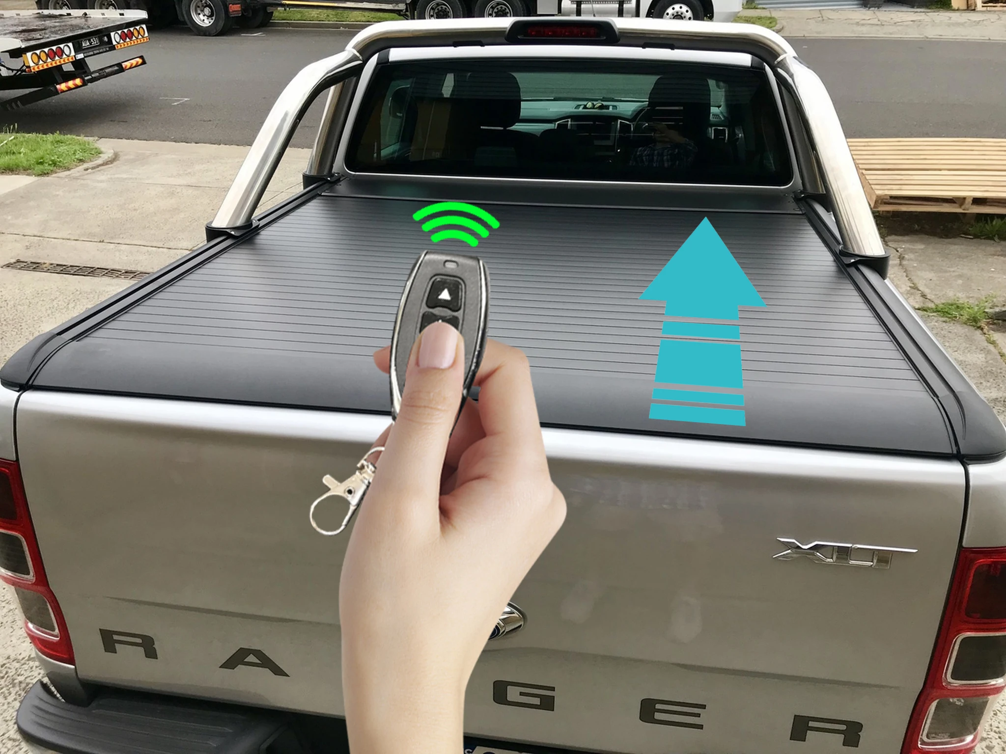 

High Quality Waterproof Pickup Bed Electric Tonneau Cover 4x4 Aluminum Roller Lid Shutter for Toyota Hilux 4x4 Tundra Tacoma