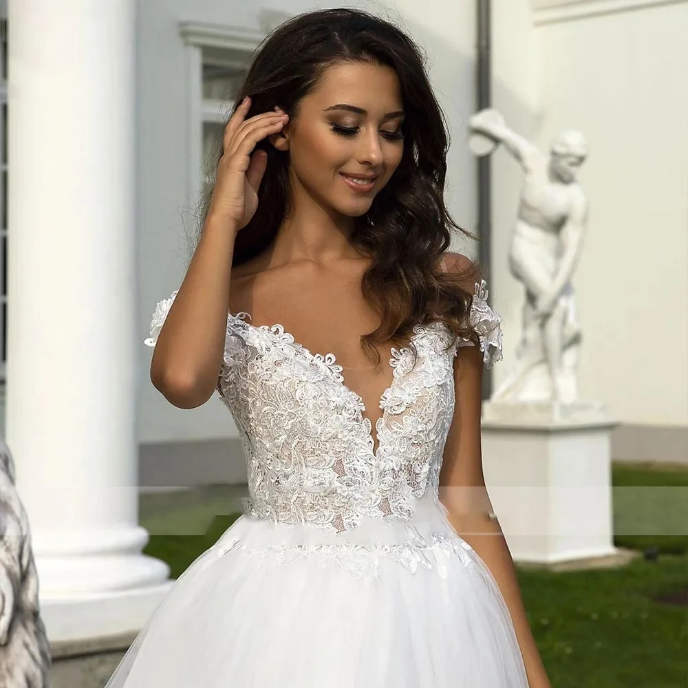 Romantic Wedding Dresses 2024 Deep V-Neck Sexy Bridal Gowns 2023 Lace Appliques Sleeveless Vestidos De Novia Vintage Robes 2024