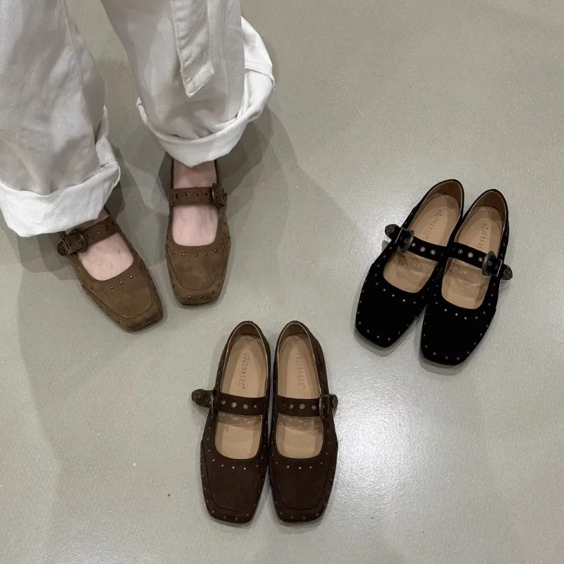 

Новинка 2023 года, женская обувь, замшевые лоферы на плоской подошве, женская обувь, балетки с квадратным носком, танцевальные туфли, модное роскошное платье