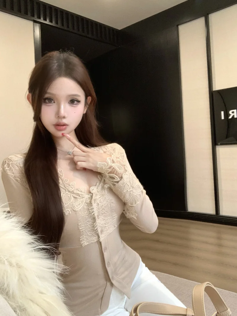 

Lace Patchwork V-neck Knitted Sweater For Women Autumn Base Waist Cinching Slim Fit Long Sleeved Top