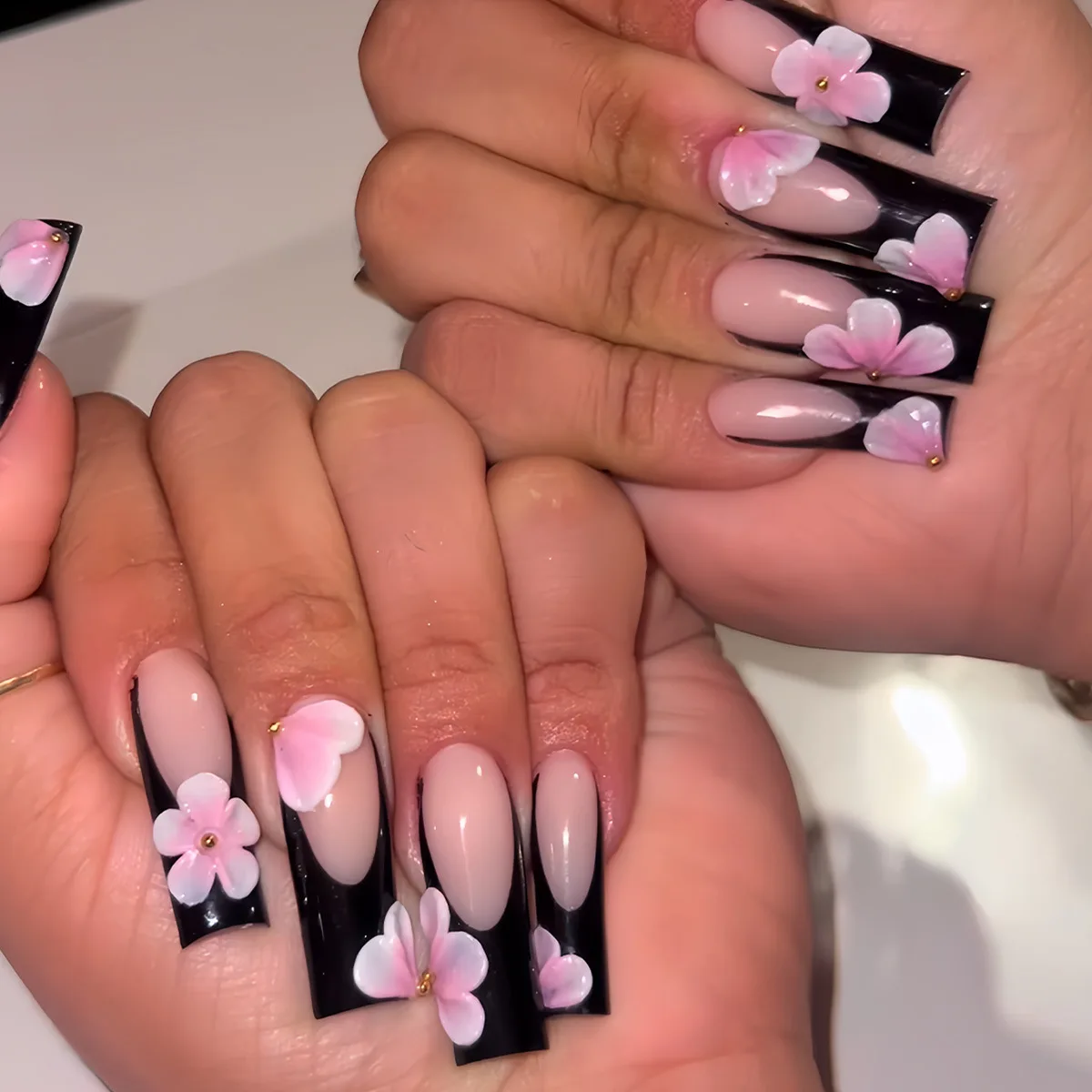24 pçs rosa imprensa em unhas diamante cobertura completa dicas de unhas design flor longo quadrado bonito arco unhas falsas acabado caixão unhas falsas