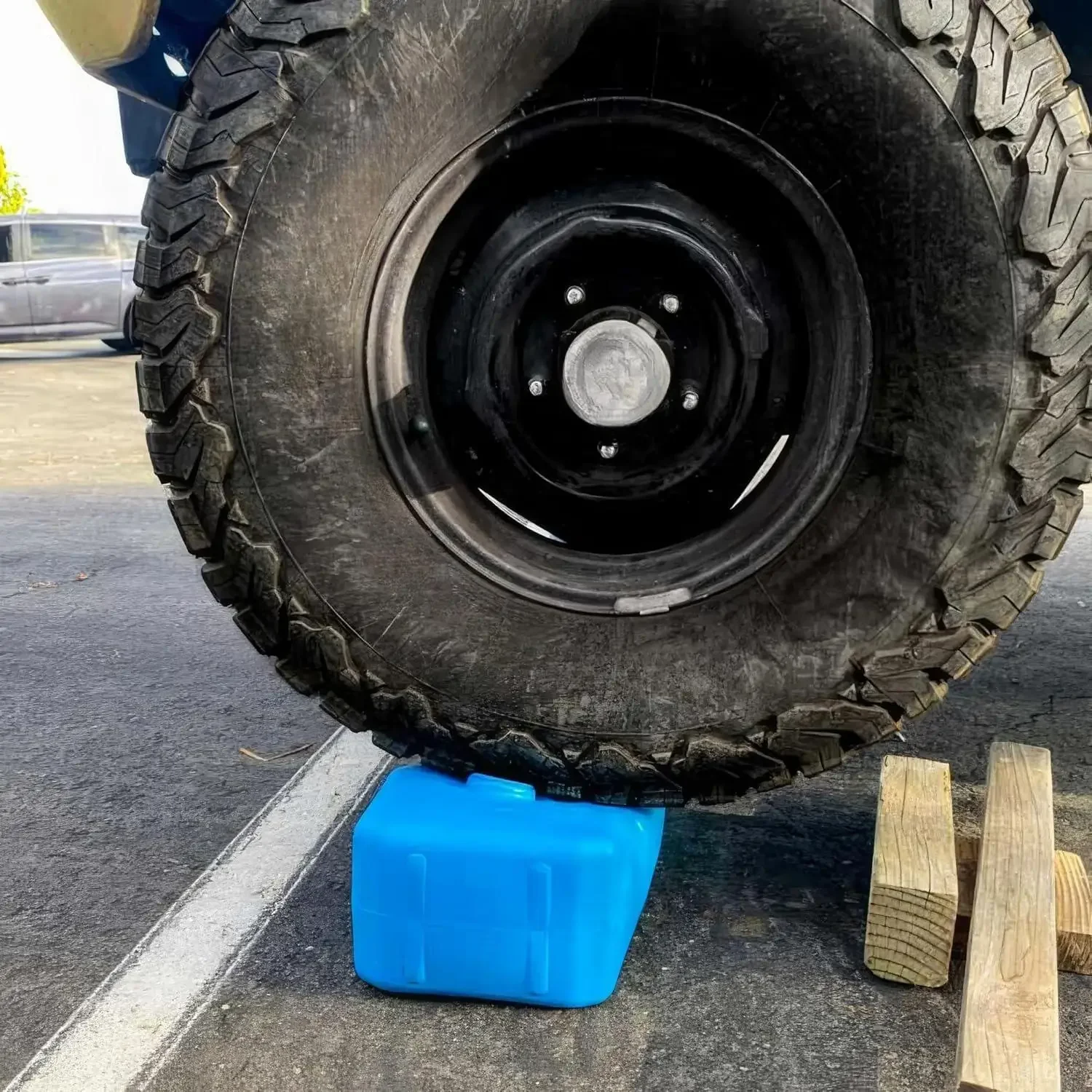 W_AquaBrick Contenedor de almacenamiento de agua a largo plazo de 3 galones, apilable, sin BPA, azul (6) Fácil de despejar y vaciar completamente.