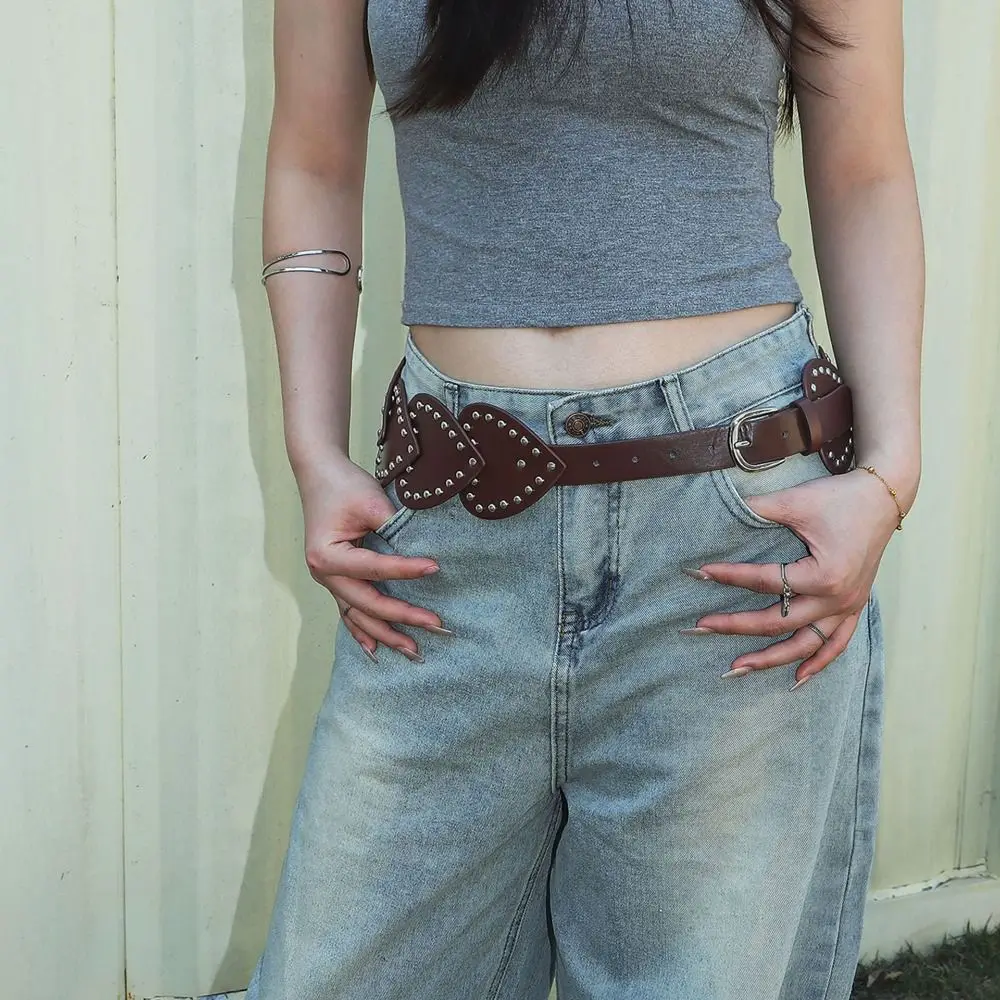 

Vintage Love Heart Wide Women's Belt Punk PU Leather Rivet Waist Belt Gothic American Retro Dress Jeans Belt Music Festival