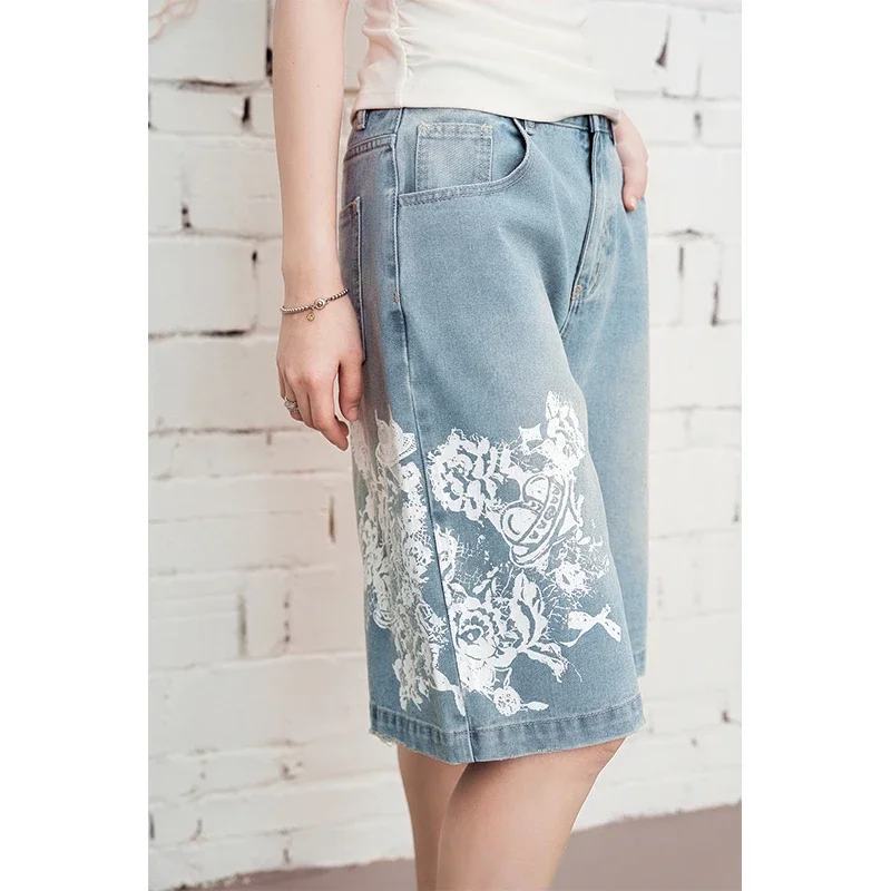 ELFSACK Vintage Washed Floral Print Denim Bermuda Shorts High-Waisted Wide Leg Jean Shorts with Raw Hem