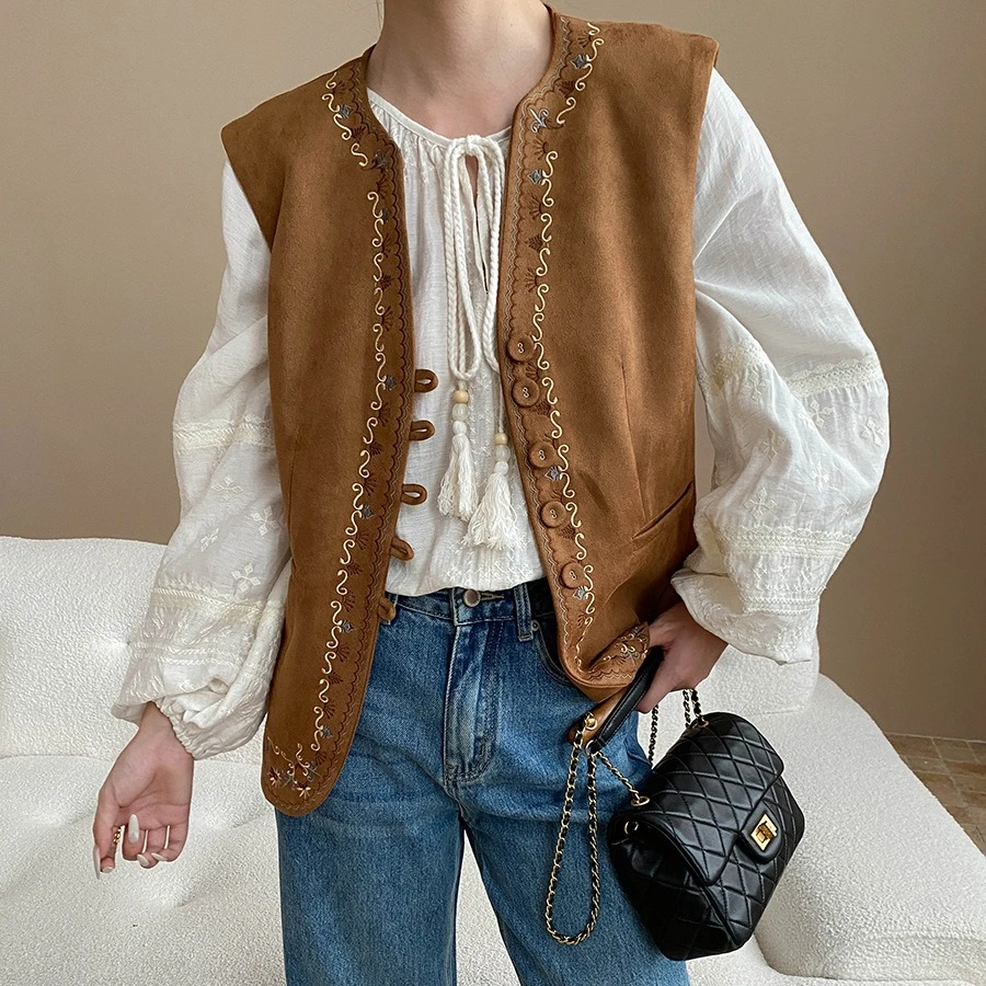 

Женские жилеты из искусственной замши, однотонные свитера с вышивкой, с круглым вырезом, без рукавов, однобортные, свободные, элегантные, повседневные, осень-зима 2025