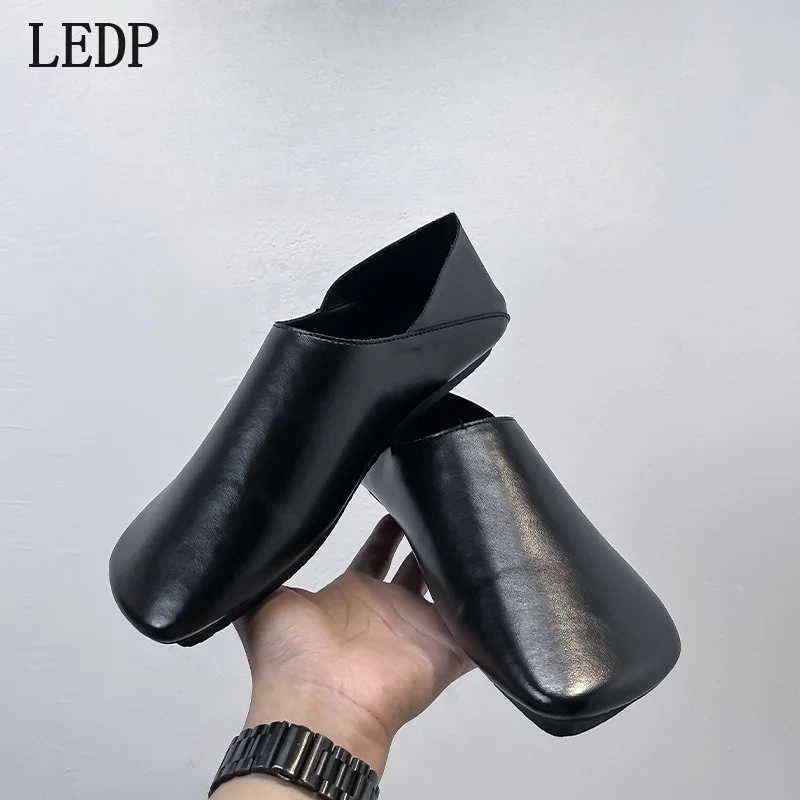 

LEDP Comfortable Casual Shoes for Men, Autumn 2025 New Style Soft Sole, Small Leather Shoes, One-piece Slip-on, Lazy Flat Shoes