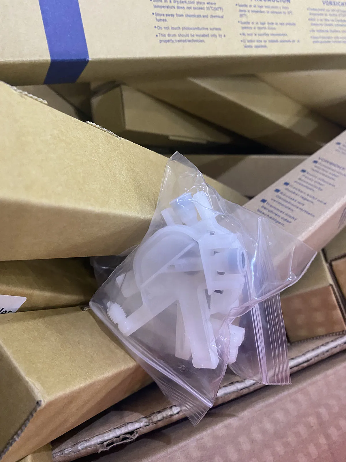 

10 шт. F138040 F138050 демпфер чернил принтера для Epson Stylus Pro 7600 9600 R2100 R2200 7 цветов экосольвентная печатающая головка чернил