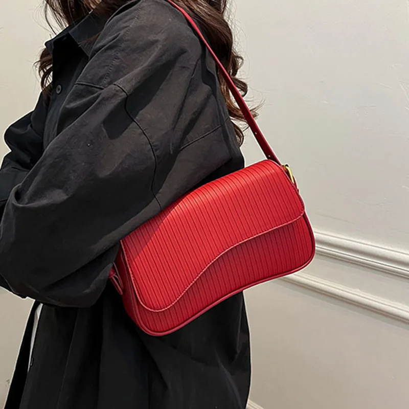 Red Bridal Underarm Bag 2026 New Texture PU Small Square Handbags Temperament Verastile Women One Shoulder Crossbody Bags