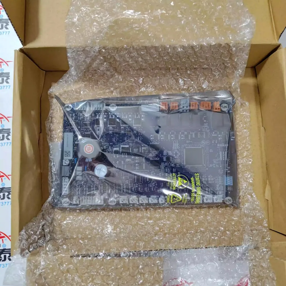 New for Carrier air conditioning screw machine motherboard water-cooled screw machine unit main computer board 32GB500182EE