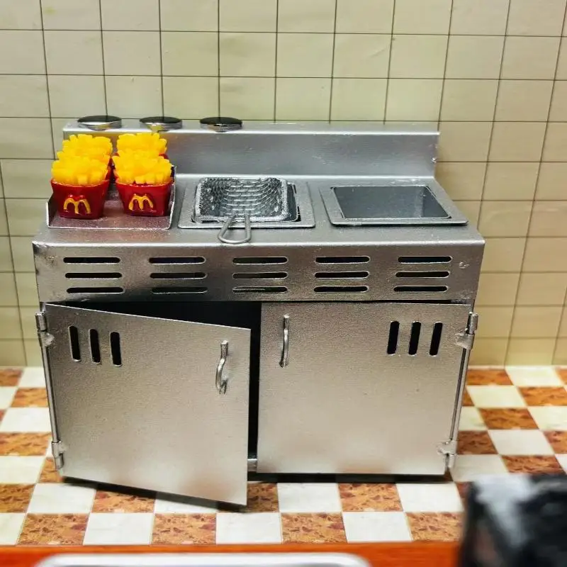 مجموعة محاكاة خزانة المطبخ لبيت الدمى مع حامل طهي فرنسي مصغر قابل للتكديس