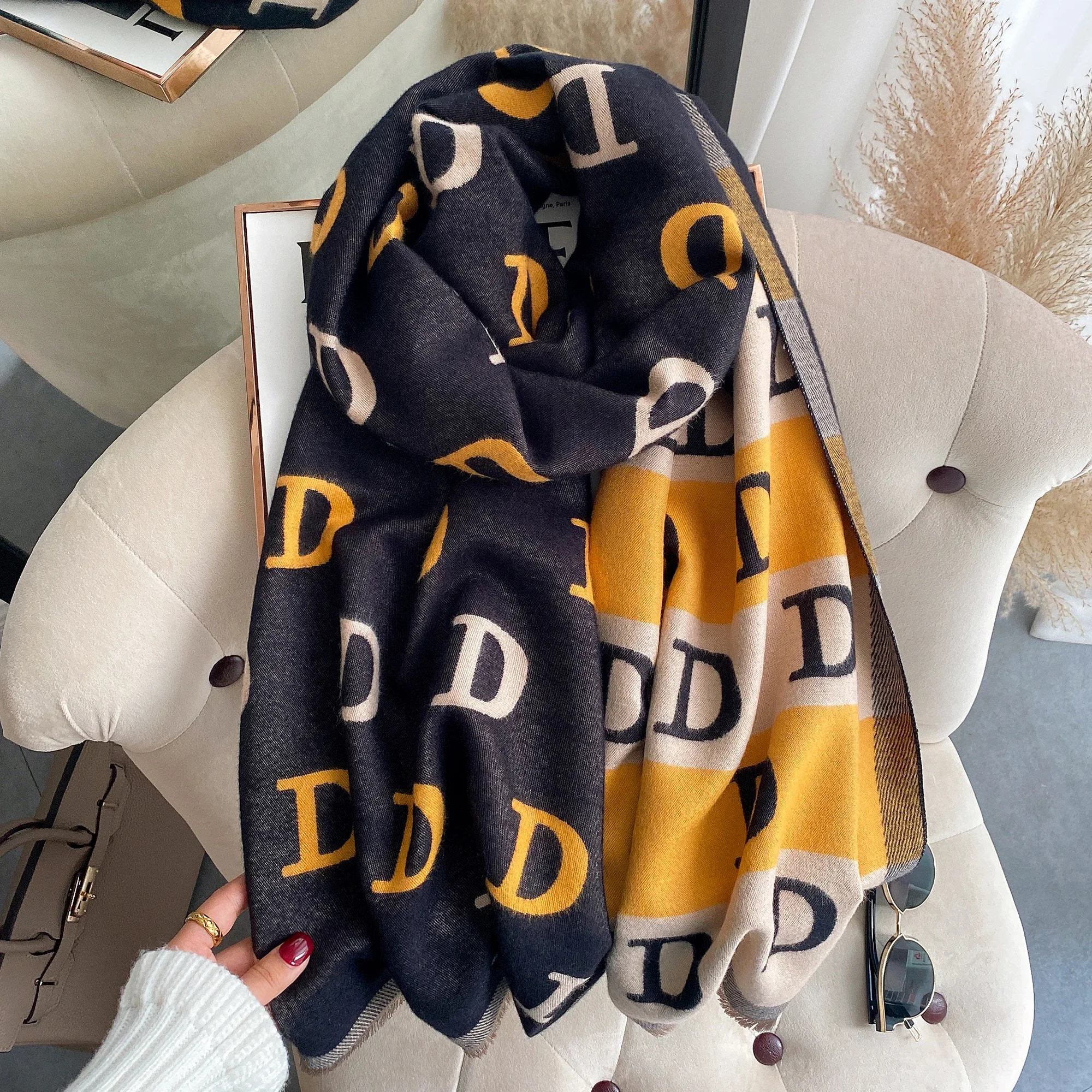 

New Luxury Brand Winter Cashmere Scarf Women 65x185cm Female Warm Pashmina Shawls Wrap Scarves Blanket Thick Ladies Bufanda