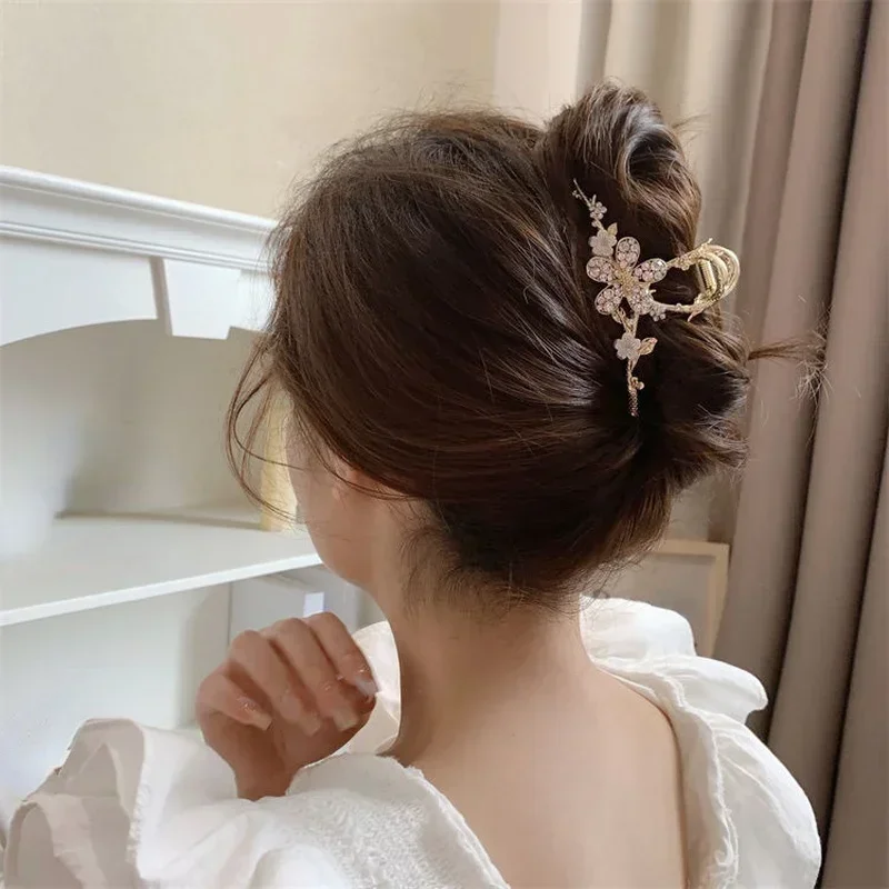 Popular Rhinestone Metal Grab Clip Vintage Hair Clip Gold and Silver Metal Pearl Flower Hair Clip Exquisite Compact Accesorios