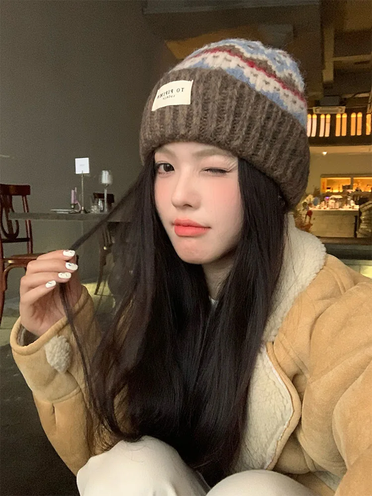 Warm Knitted Woolen Hat Women's Loose Autumn Winter Fashionable Ear Protection Small Face Illusion Caps Casual Style No Brim