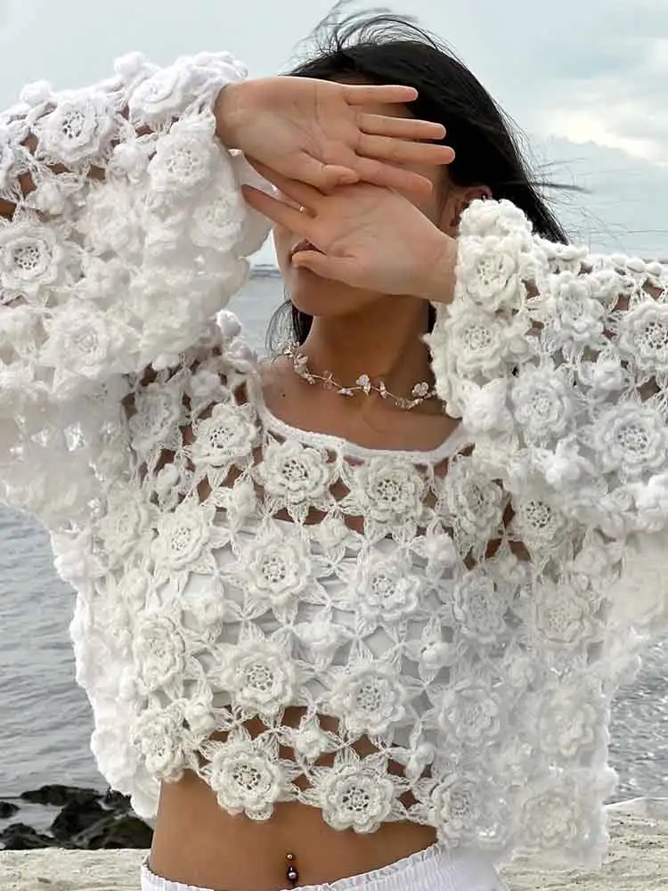 Chic White Floral Crochet Sweater Top Sexy Swimsuit Cover Up 2024 Women Lantern Long Sleeve Loose Knit Beach Mini Short Tops K35