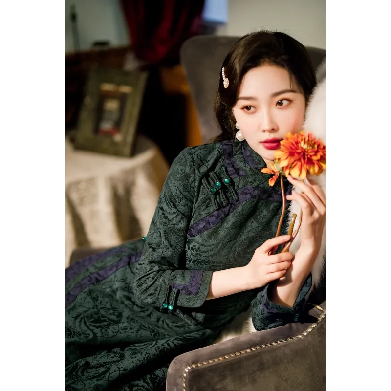 Spring Cotton Linen Cheongsam Middle-aged Long Sleeves Qipao Chinese Style Traditional Plate Buckle Ao Dai Retro Modern Dress