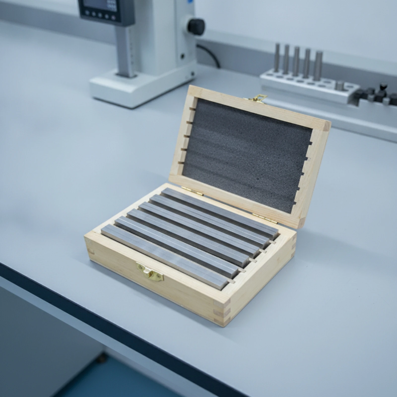 12 Pieces Milling Vise Parallels Hardened Precision Parallels Parallel Blocks with Wooden Case Fitted Tooling Rectangular