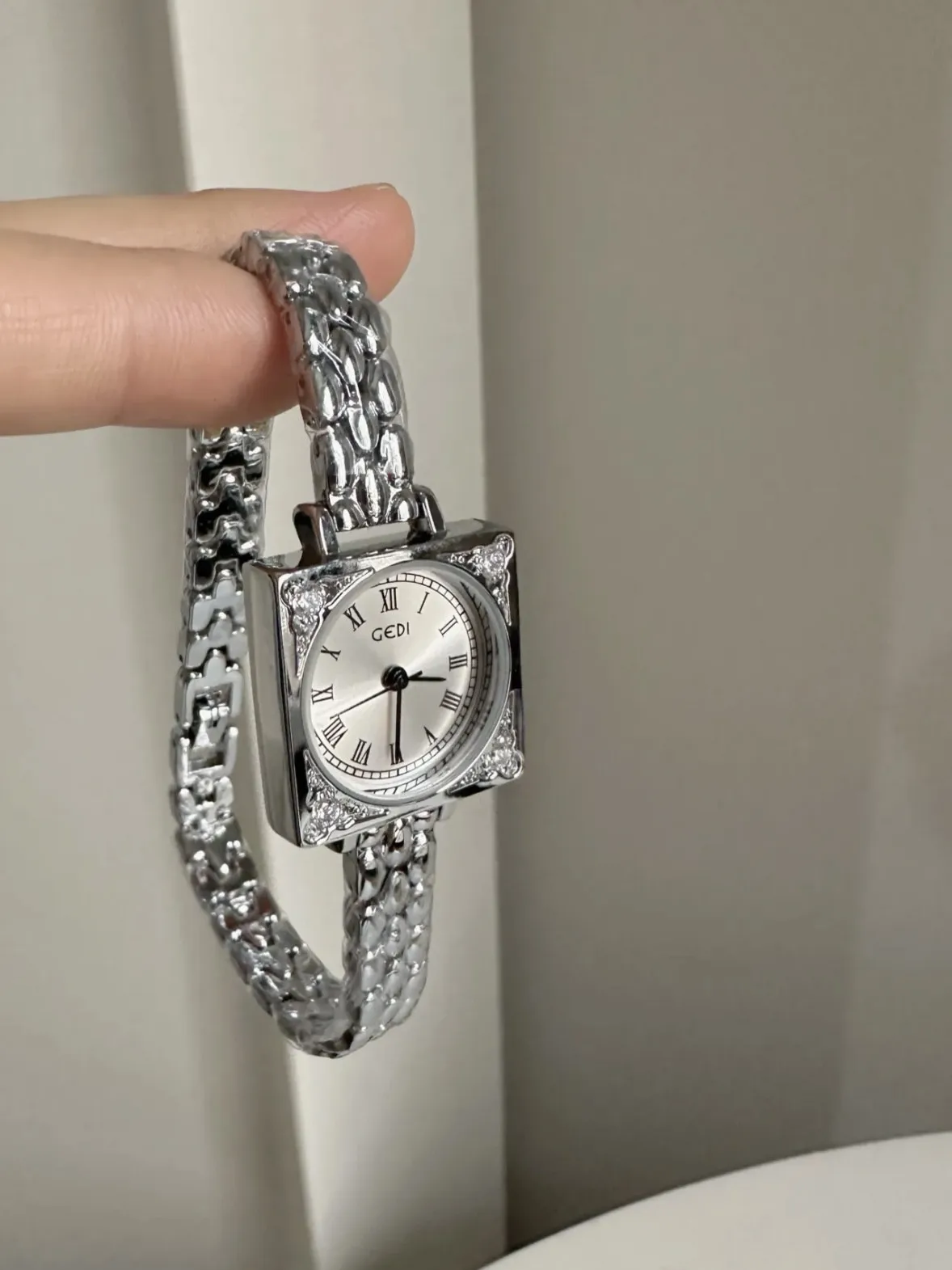 Exquisite Women'S WristwatchVintage And Elegant Women'S Watch, Luxurious 2026 New Model Women'S Watch, A Perfect Gift For Women.