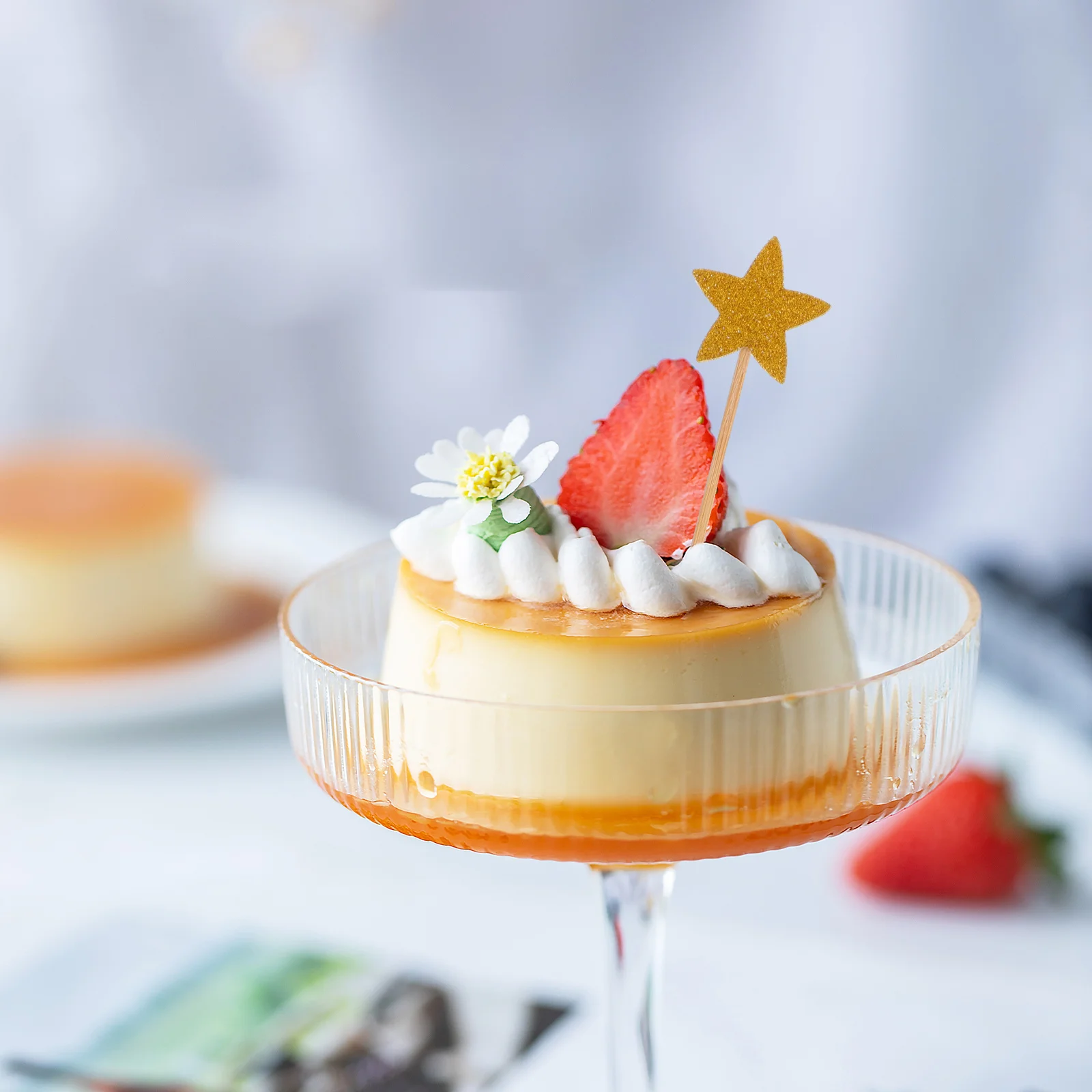 

50Pcs Cake Toppers Glitter Pentagram Design Reusable Party Food Picks Fruit Cupcake Decorations for Birthday Wedding Celebration