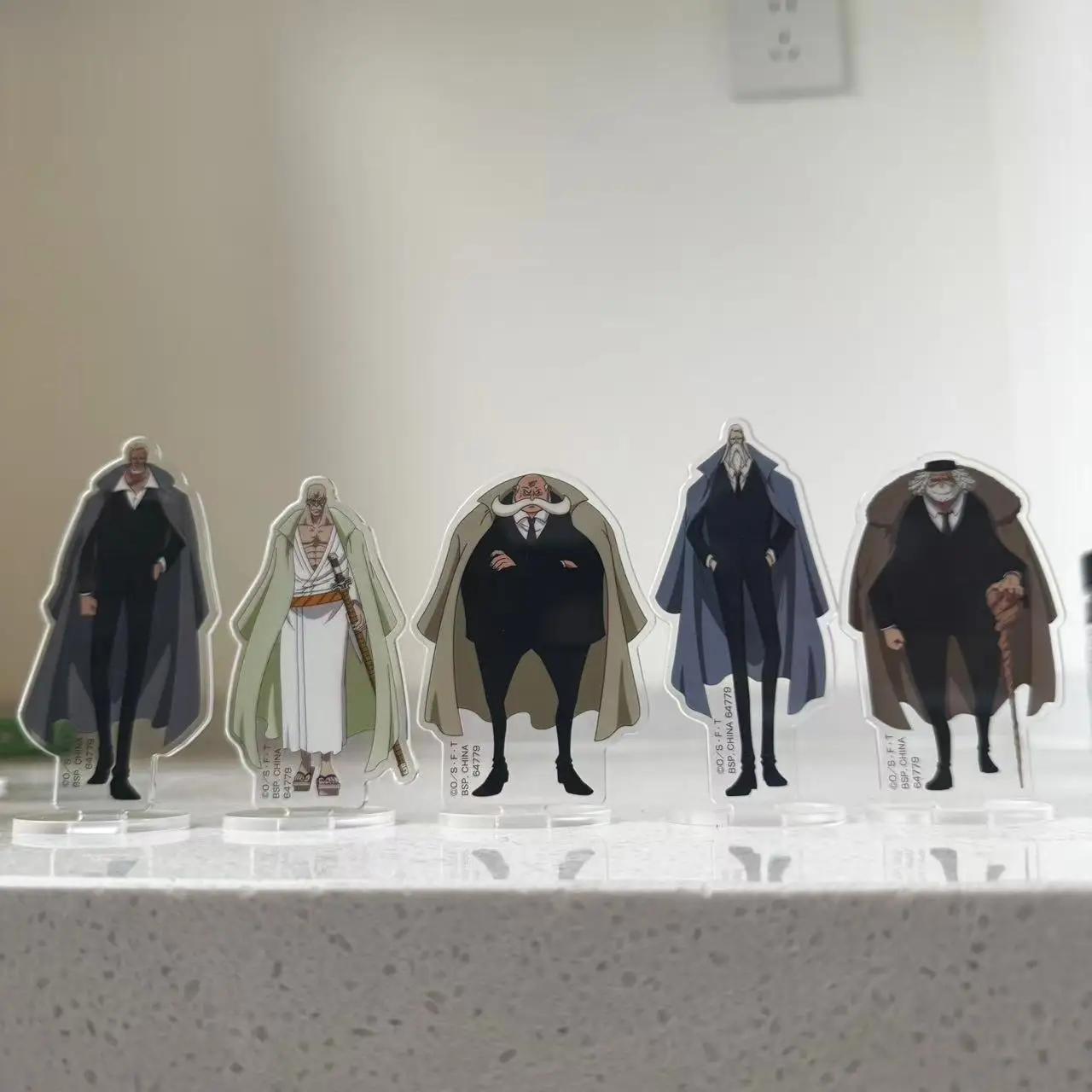 สแตนดี้อะคริลิคแท้จากอนิเมะวันพีซ ชุดห้าผู้อาวุโส อิมู CP-AIGIS 0 ชิราโฮชิ วีวี่ สตัสซี่ โมเดลฟิกเกอร์ของสะสม