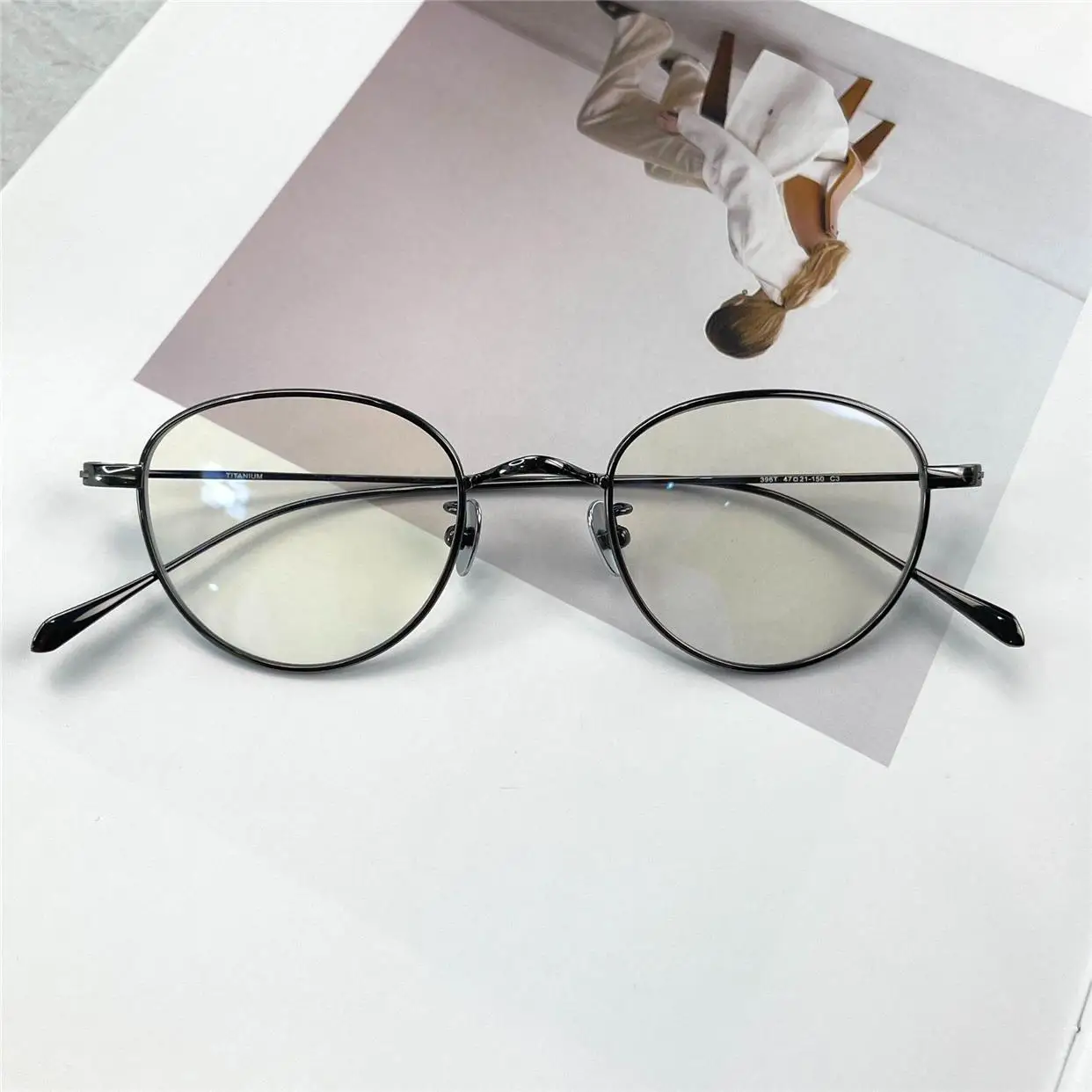 

Pure Titanium Retro Oval Eyewear for Women Ultralight Optical Myopia Eyeglasses Men Japanese Brand Design Vintage Glasses Frame