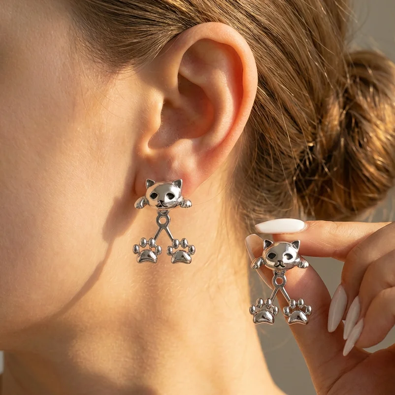 

Lovely Metal Animal Cat Claw Piercing Earrings for Women Vintage Silver Color Kitten Stud Earring Girls Daily Wear Jewelry Gift