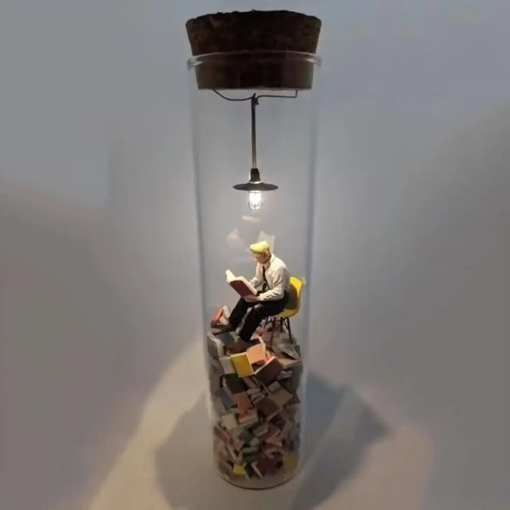 Creative Test Tube Perspective Drawing Gift Siphonate Character Ornaments A Reading Man in a Test Tube Resin Reader Model