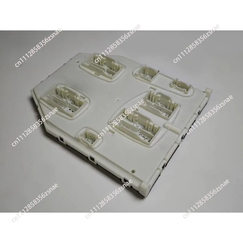 Used For Mercedes-Benz W247/W177/CLA118 Front SAM Module Front Fuse and Relay Module OE: 2479001506