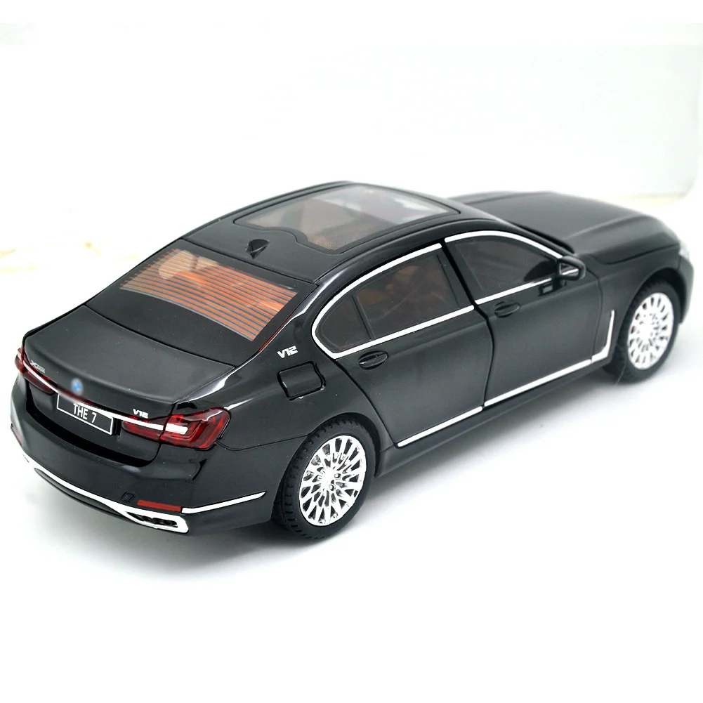 1/32 suitable for BMW 7 Series 760li die-casting metal alloy model car sound and light pull-back series children\'s toy gifts