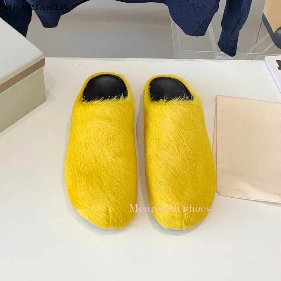 

2024 Spring and Autumn New Women's Horse Hair Slippers Luxury Flat Bottom Wool Slippers Outdoor Women's Neutral Wool Slippers