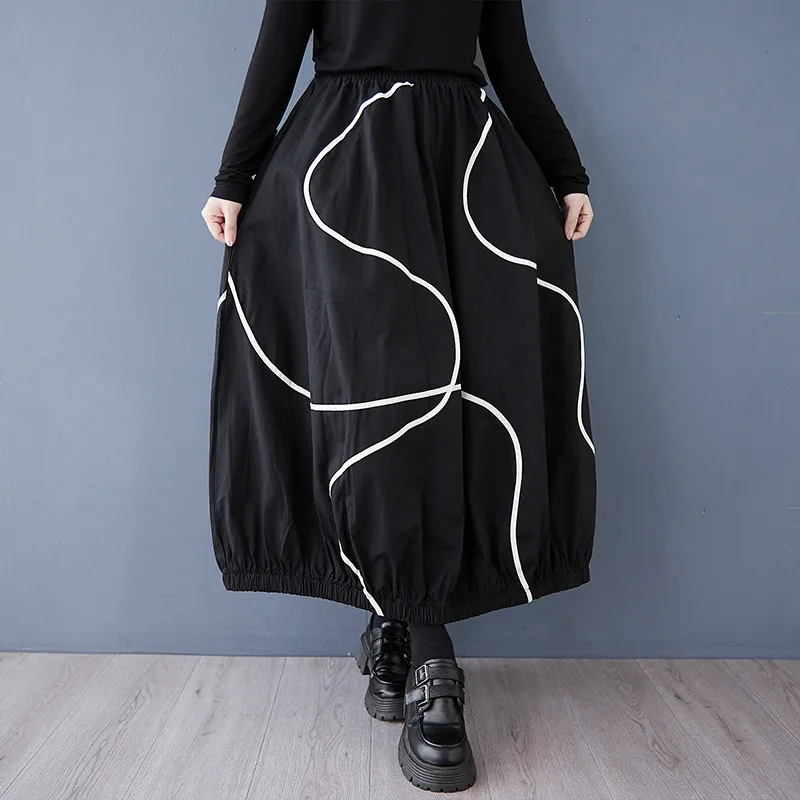 

Spring and Autumn Dark Cocoon High Waist Skirt, niche abstract print design, fashionable and versatile lantern skirt