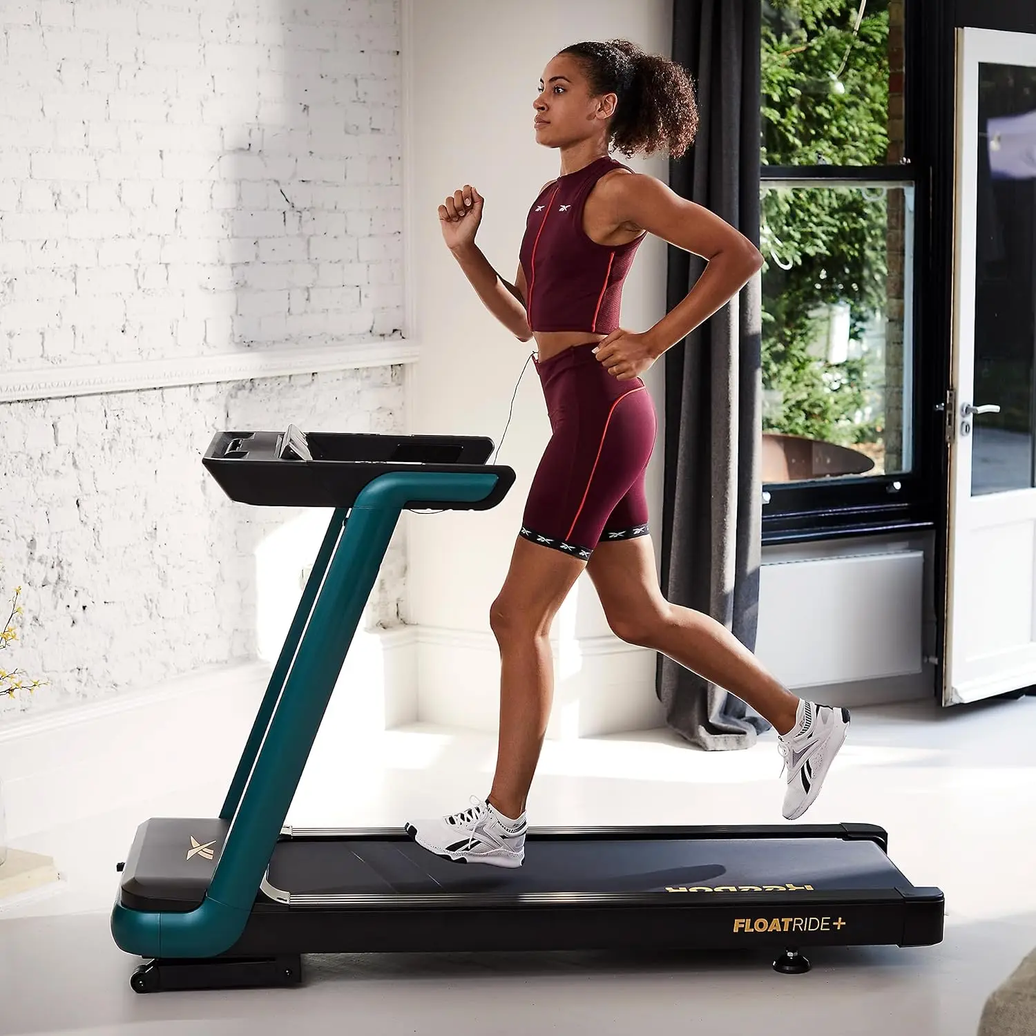 Green  Foldable   Treadmill with Incline Bluetooth Connectivity App Support 11.2MPH 264lbs Capacity for Home Gym Cu