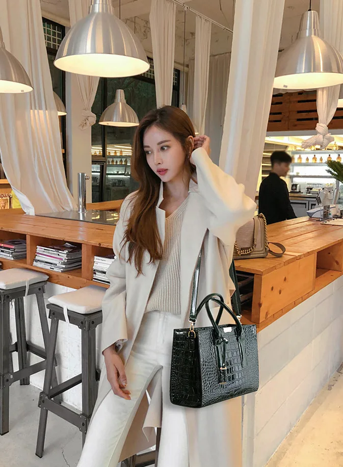 2022 Luxury Patent Leather Handbags for Women Alligator Patterrn Designer Female Shoulder Crossbody Bag Ladies Formal Dinner Sac