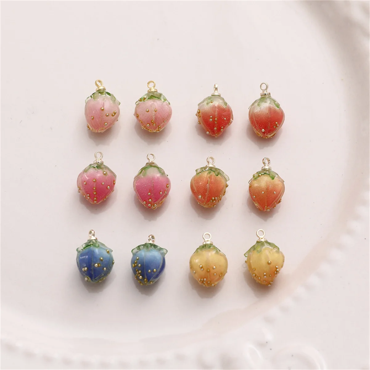 ZW41 Strawberry Resin Necklace Pendant Handmade Hairpin Bracelet Necklace Handmade Diy Material Earrings Jewelry Accessories