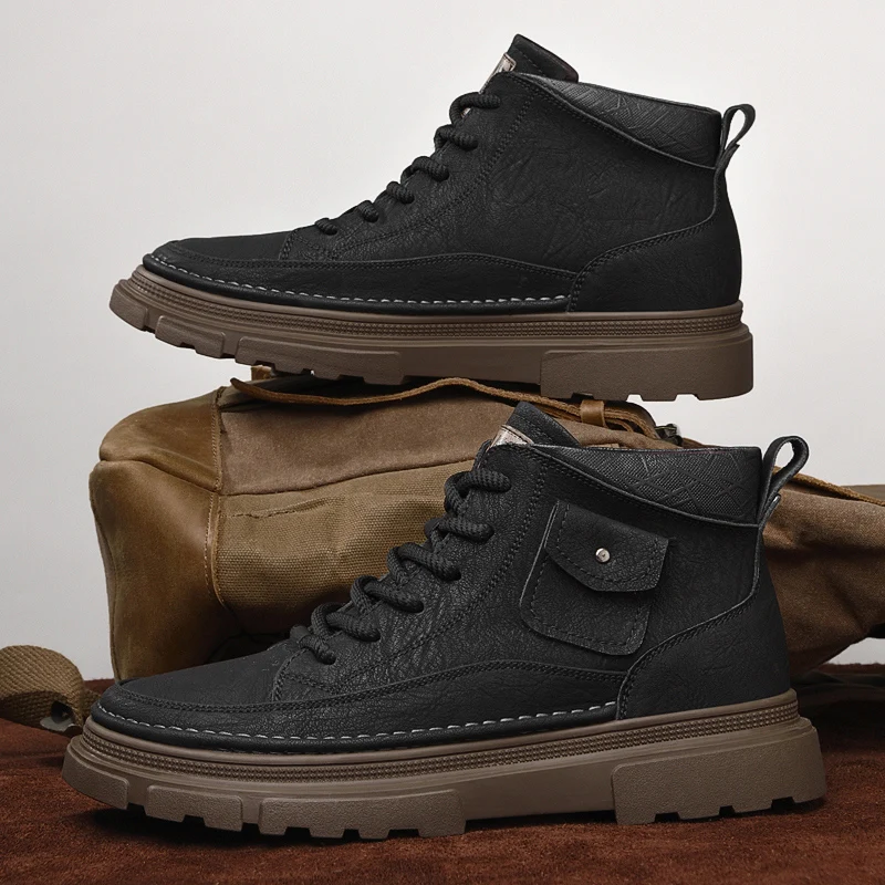 Nuovi stivali da uomo alti di marca di fascia alta Stivali da lavoro casual alla moda Stivali da esterno comodi con altezza antiscivolo