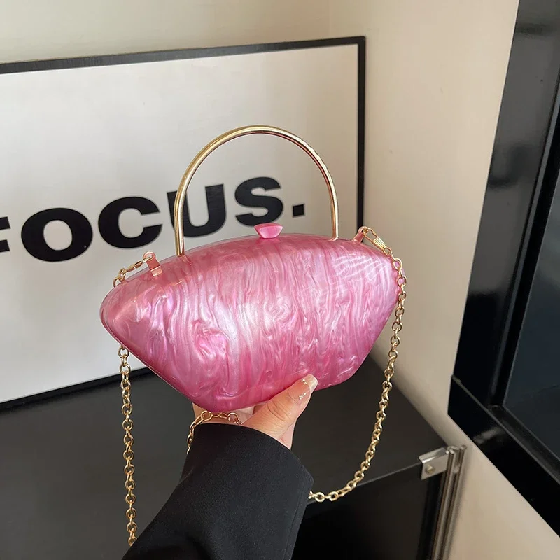 

2025 Fashion New Shell Pattern Acrylic Frame Shoulder & Crossbody Bags Stylish Design Chains Exquisite Party Handbags for Women