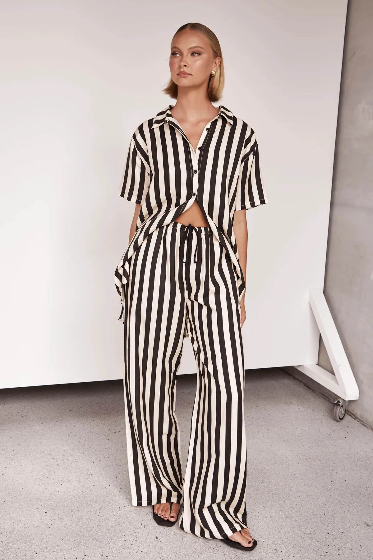 Fashion Casual Stripe Print Pants Sets Women Single-breasted Short Sleeves Shirt Leace-up Wide Leg Trousers Two Piece Set Female