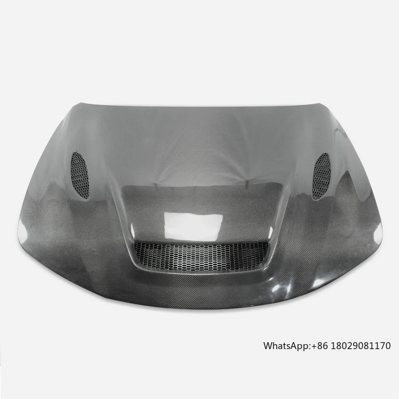 Accessoire de voiture personnalisé de capot ventilé d'air de fibre de carbone de style Alfa Romeo Giulia 952 S2