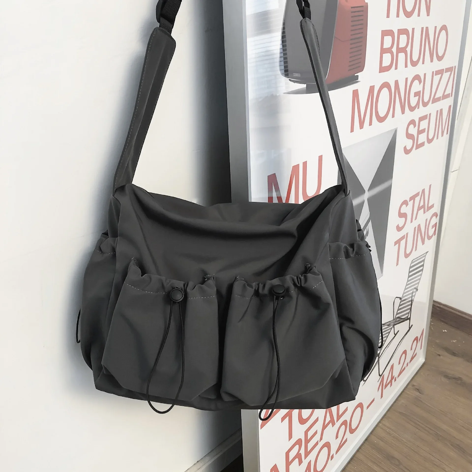 Fashion brand literary youth shoulder bag (female ins style) solid color lovers versatile work clothes bag (male canvas bag) sac