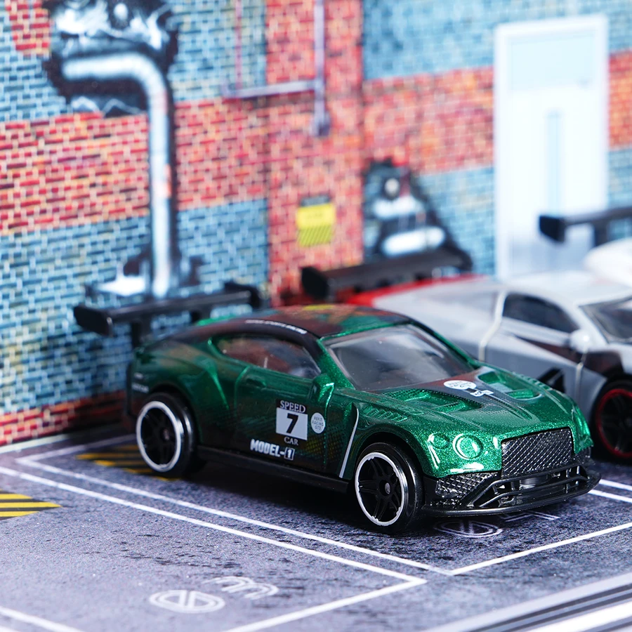 نموذج سيارة رياضية من خليط معدني أخضر 1:64، طلاء سباق شخصي، حجم صغير سهل اللعب، هدية العيد/لعبة الصبي/زينة سطح المكتب/ديكور المنزل
