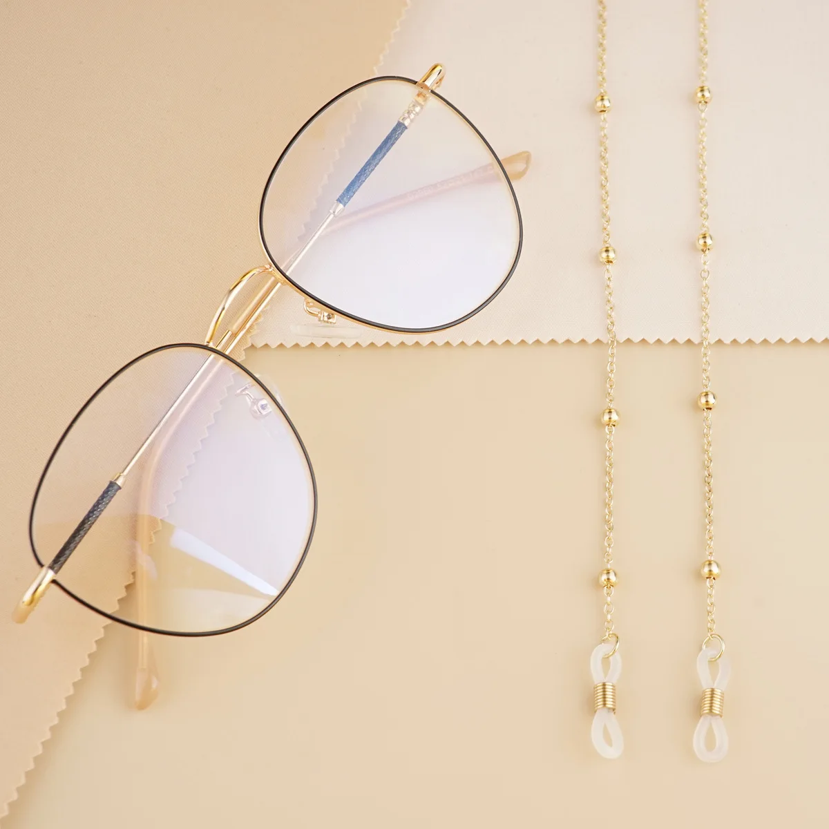 Fashion Eyeglass Chains for Women Pear Crystall Sunglasses Chains Glasses Cord Holder Gold Eyewear Lanyard Necklace Strap Rope