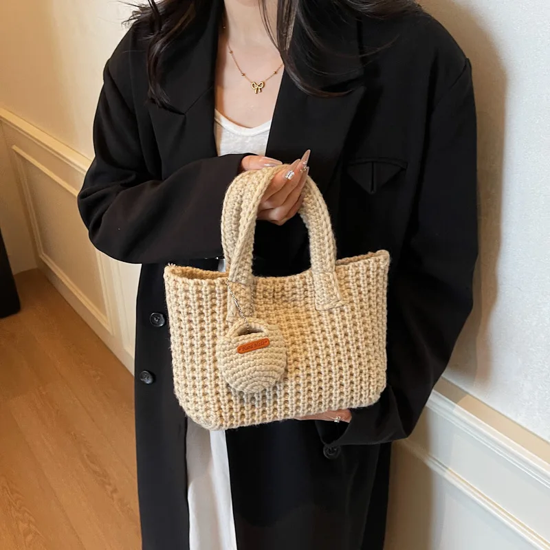 

Корейская женская сумка на плечо в стиле ретро, повседневная вязаная крючком тканая сумка ручной работы, осенне-зимняя милая сумка, мини-тоут, дорожная сумка