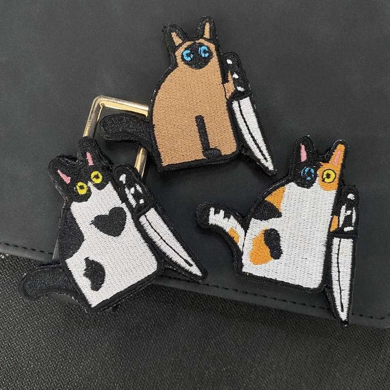 Parche bordado de dibujos animados divertidos de Gato Pew para Halloween, insignia de expresión de animales y gatos negros, brazalete con gancho y