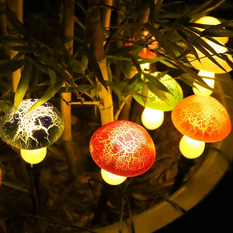 Confezione da 8 luci di funghi screpolati per la decorazione del giardino, decorazioni per esterni con luci solari a fungo, arte stravagante del cortile per il cortile