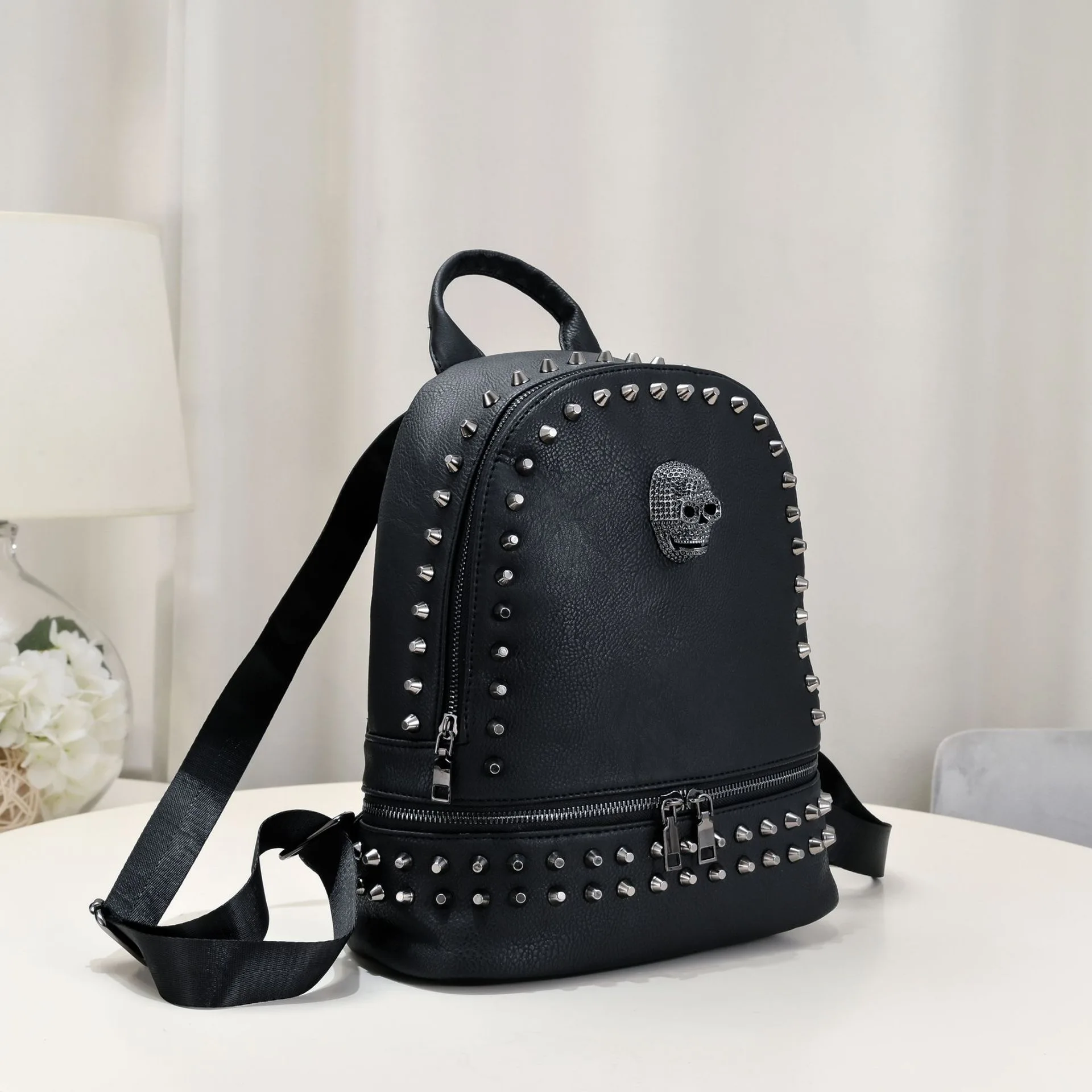 Women\'s bag, soft leather rivet skull backpack, leather travel bag, casual punk street backpack, laptop bag