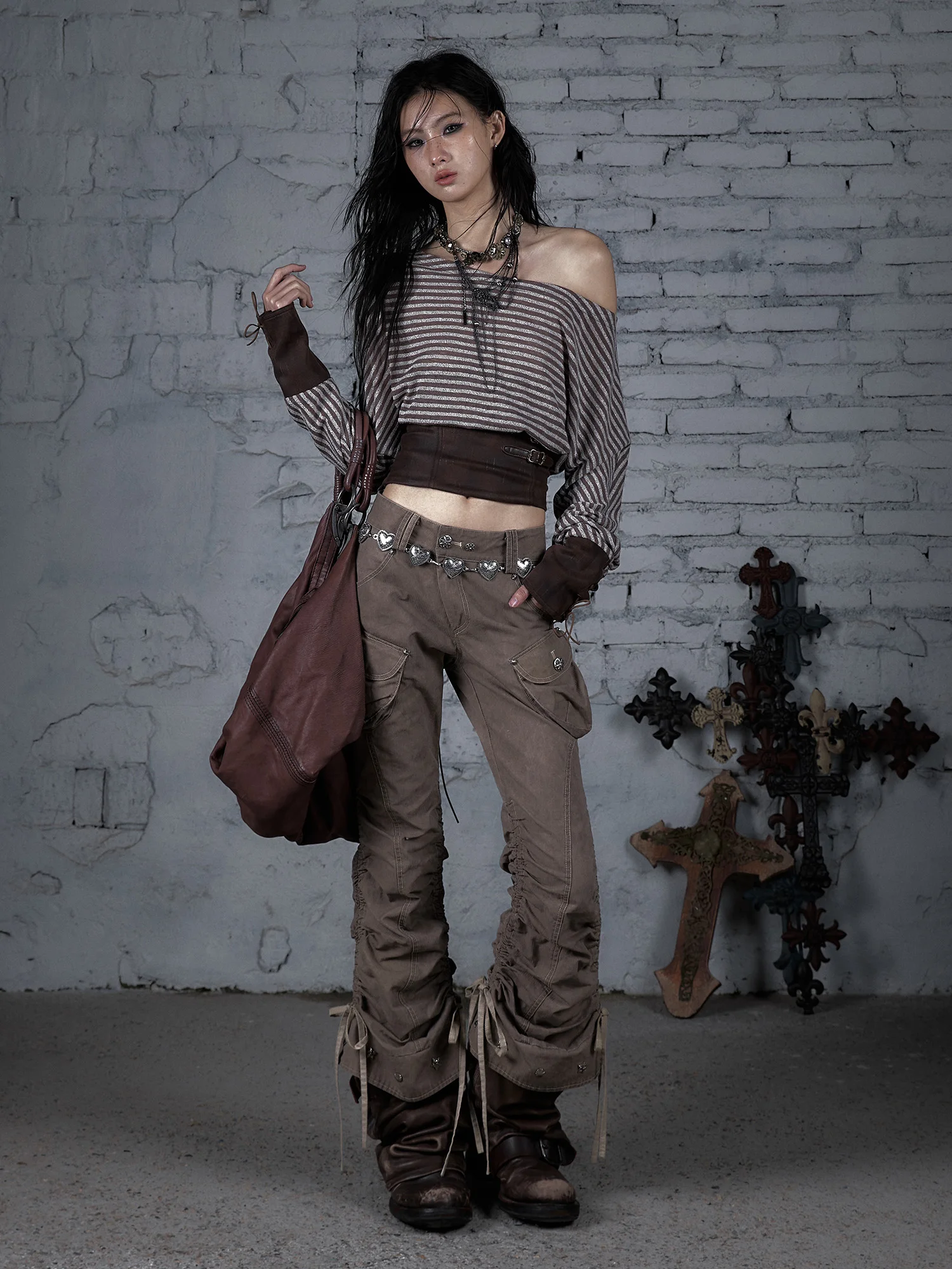 NO ROMANCE Design originale Vintage Punk Patchwork a righe Slash Neck Telai Donna Manica lunga Crop Top T-shirt