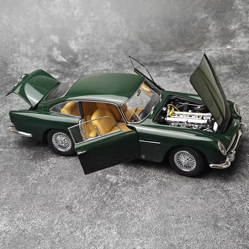 Autoart Car Model 1/18 movie version Aston Martin DB5 007 cars model alloy simulation ornament boy collection birthday toys gift