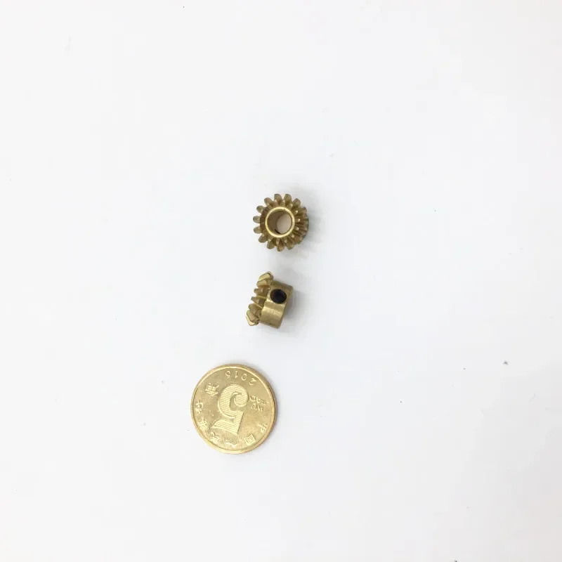 0.8 Modulus 1:1 Miniature Brass Bevel Gear 15 Teeth 90 Degree Reversing Bevel Gear Hole 5 6