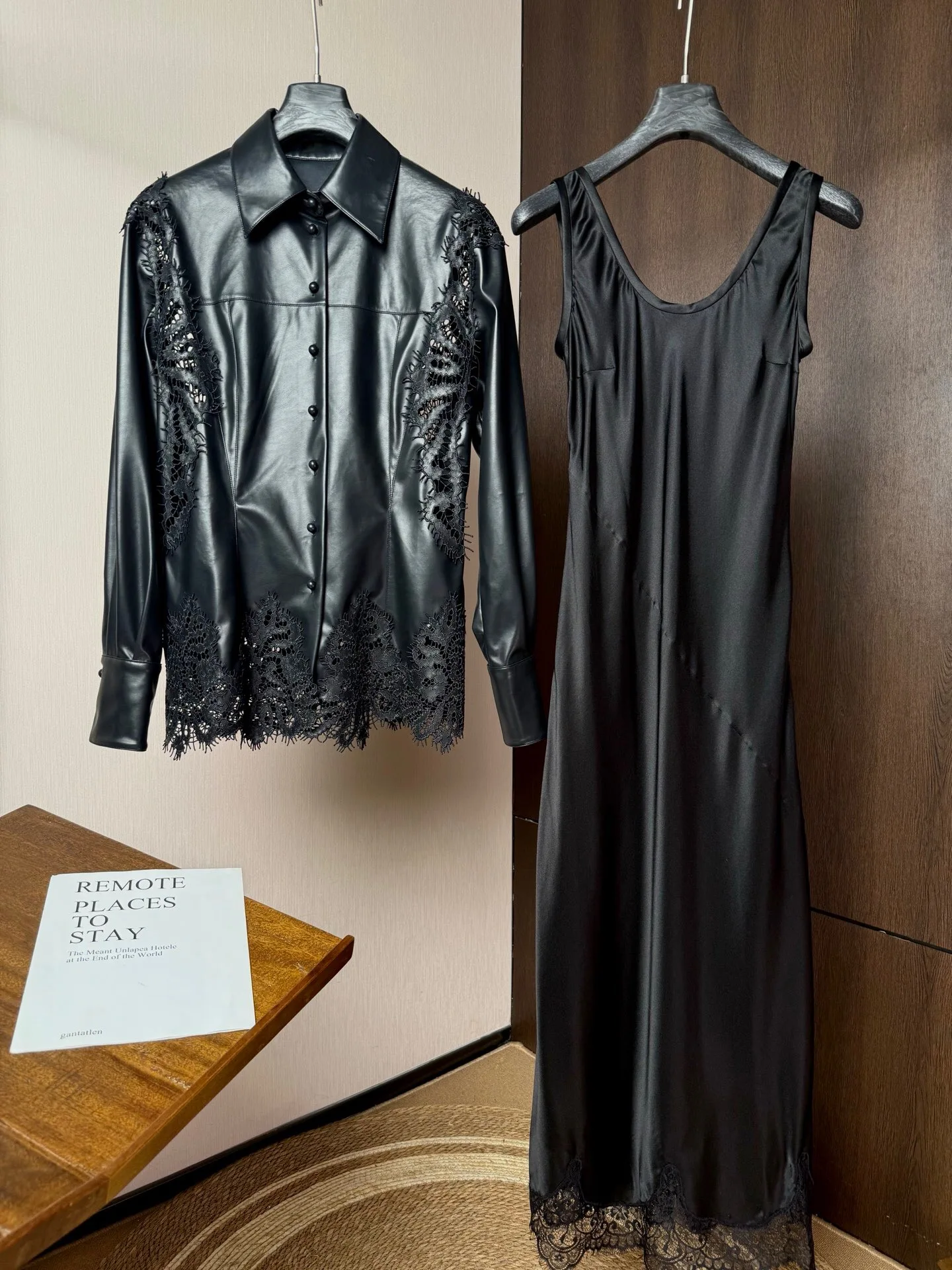 

Sexy Ladies Black Long Dress Fashion Women's Satin Sleeveless Dress 2026 Summer Lace Dress